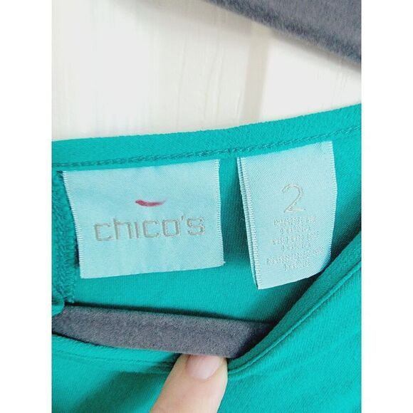 Chico's 2 Green Back Keyhole & Rear Tie Top Size Large LS Round Neck Tunic - Picture 5 of 6